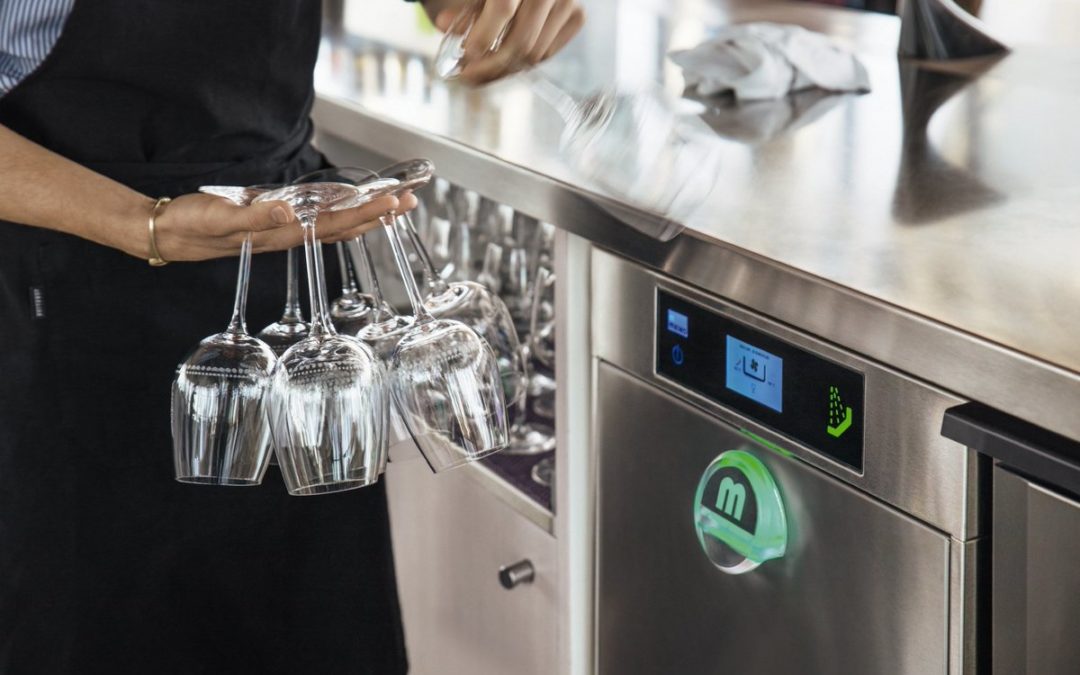 Lava-copos – A lava-louças industrial ideal para o seu bar